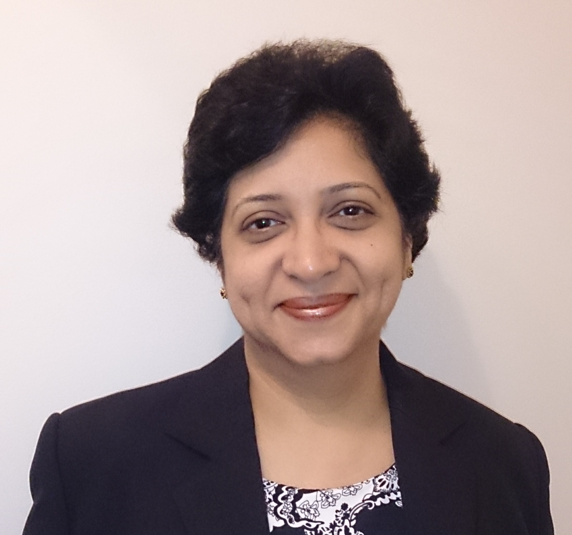 Anahita, founder and French tutor at French Tutor Sydney